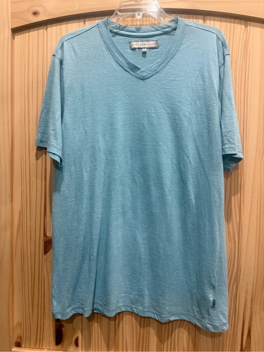 Pd&C Light Blue V-Neck Men's T-Shirt, Size Large